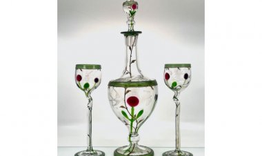 An Outstanding collection of Antique Moser Glass will be Sold Online, July 30th, by Neue Auctions
