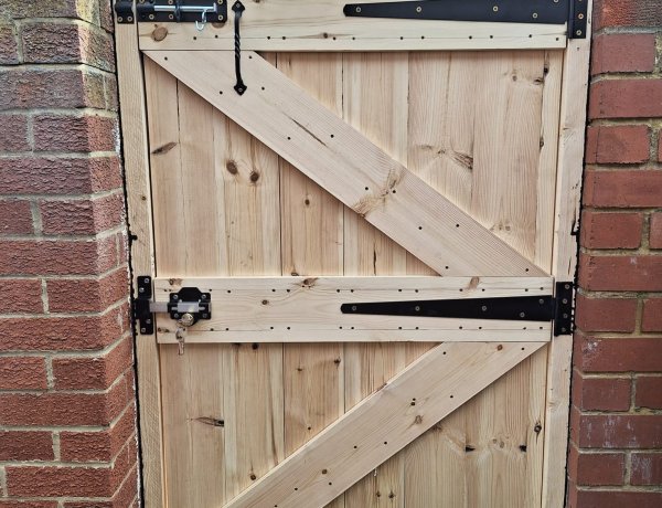 Emergency Fencing Repair by Newcastle Wood Fencing