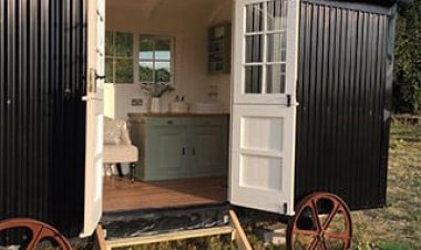 Discover the Allure of Glamping and Camping in Shepherd Huts