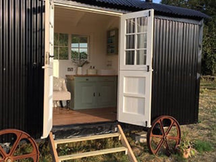 Discover the Allure of Glamping and Camping in Shepherd Huts