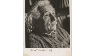 University Archives' Oct. 18 Online Auction features Items Signed by History's Brightest Luminaries
