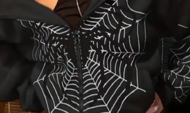 The ultimate combination of fashion and comfort is the stylish hoodie